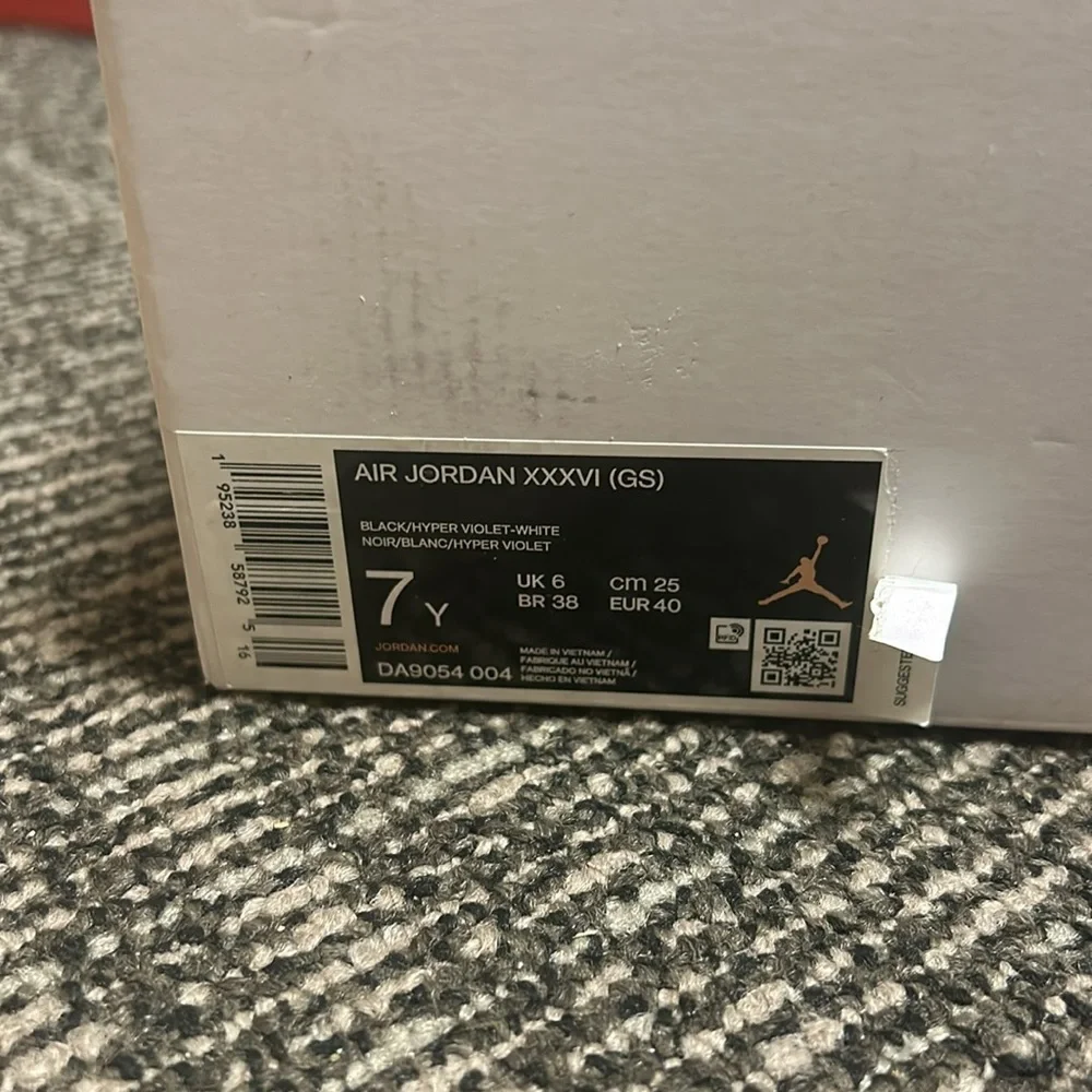 Jordan 36 - Picture 2 of 4